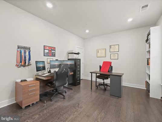 Home Office, Interior, Recessed Lighting, Wood Texture Flooring