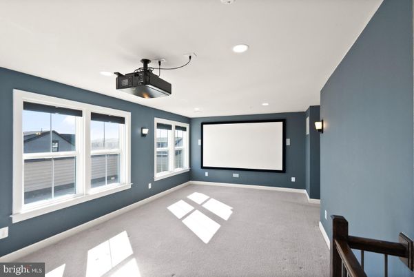 Empty room, Interior, Projection Screen, Recessed Lighting