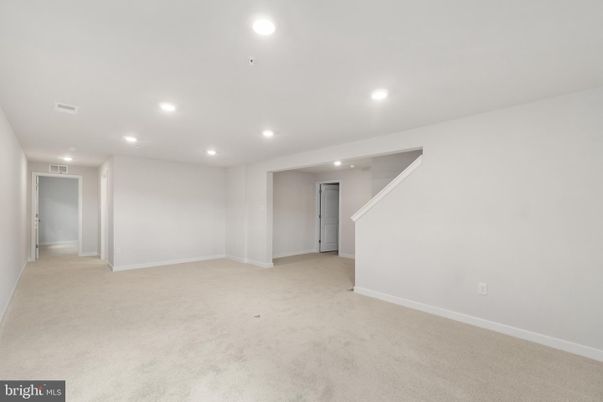 Empty room, Interior, Recessed Lighting