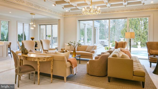 Chandelier, Dining room, Interior, Living room, Pendant Lights, Recessed Lighting