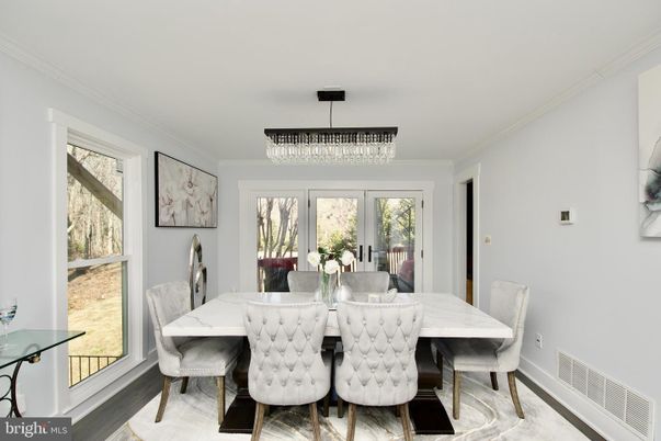 Chandelier, Dining room, Interior