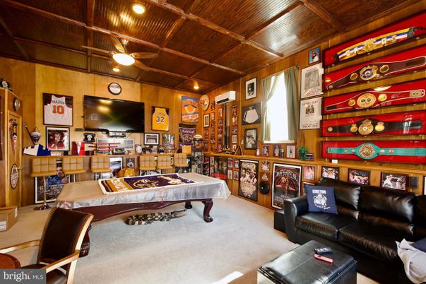 Billiard Table, Game Room, Interior, Living room, Wooden Ceilings, Wooden Walls