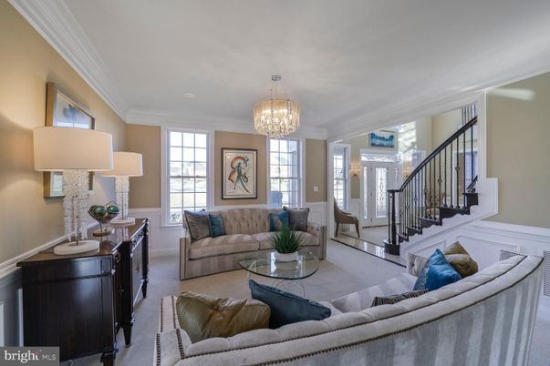 Chandelier, Interior, Living room