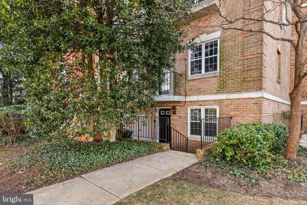 Exterior, Facade, Brick Facade, Rowhouse
