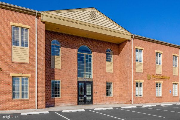 Exterior, Facade, Brick Facade, Rowhouse