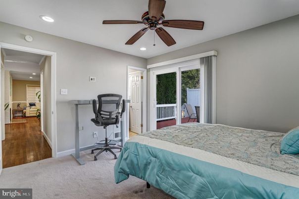 Bedroom, Home Office, Interior, Recessed Lighting, Wood Texture Flooring