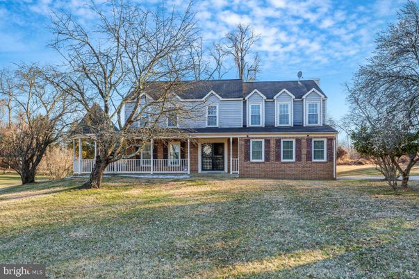 Backyard, Exterior, Facade, Brick Facade, Cape Cod