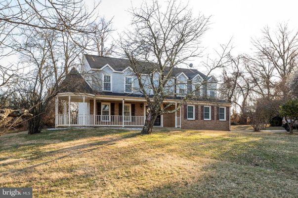 Backyard, Exterior, Facade, Brick Facade, Cape Cod