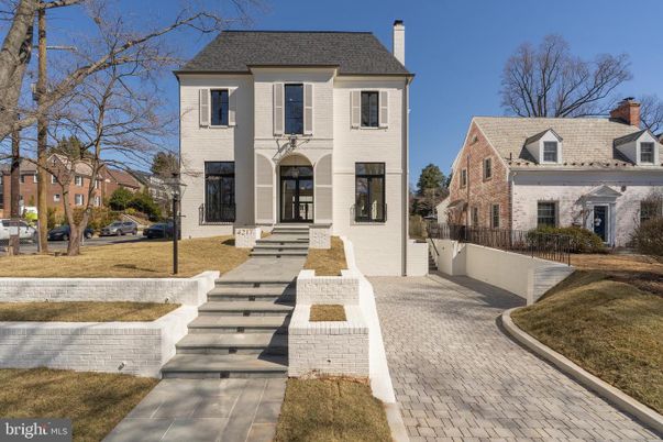 Exterior, Facade, French Provincial