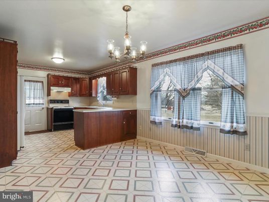 Chandelier, Interior, Kitchen, Stainless Steel Appliances