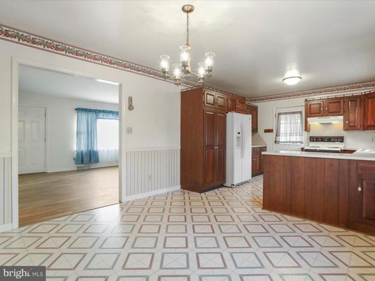 Chandelier, Interior, Kitchen, Wood Texture Flooring
