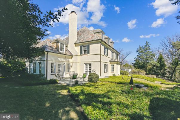 Backyard, Exterior, Facade, French Provincial