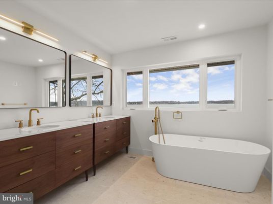 Bathroom, Dual Sink Vanities, Free Standing Baths, Interior, Recessed Lighting