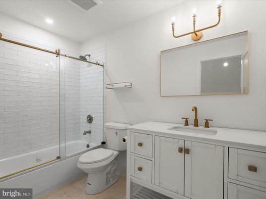 Bathroom, Interior, Recessed Lighting