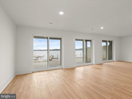 Empty room, Interior, Recessed Lighting, Water, Wood Texture Flooring