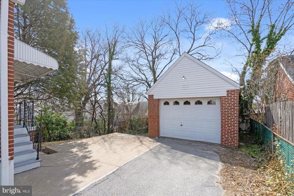 Detached Garage, Exterior