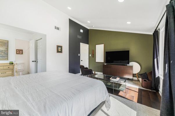 Bathroom, Bedroom, Interior, Recessed Lighting, Wood Texture Flooring