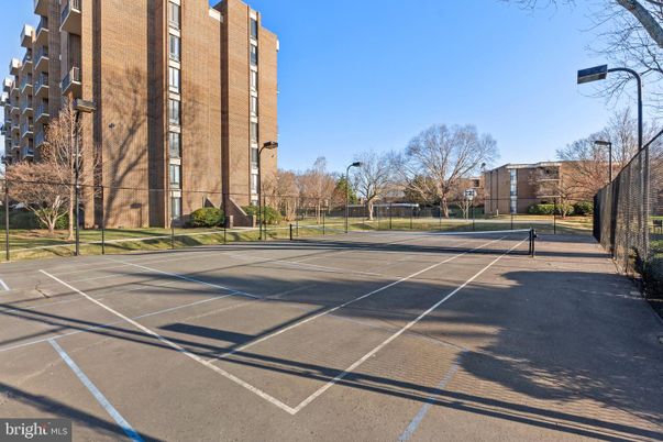 Exterior, Tennis Courts