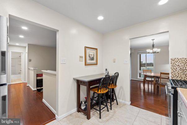 Chandelier, Dining room, Interior, Recessed Lighting, Wood Texture Flooring