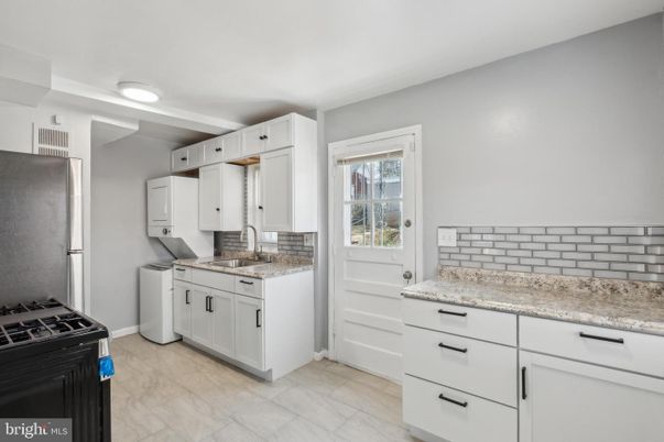 Interior, Kitchen, Washer