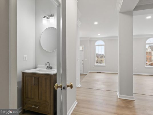 Bathroom, Interior, Recessed Lighting, Wood Texture Flooring