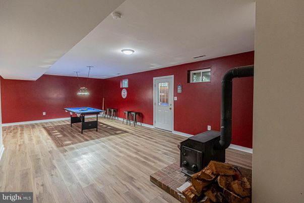 Billiard Table, Game Room, Interior, Wood Texture Flooring