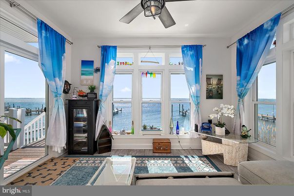 Interior, Recessed Lighting, Water