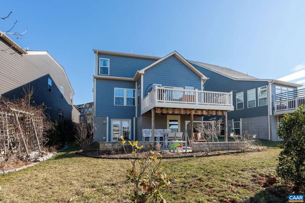 Backyard, Exterior, Facade, Farmhouse