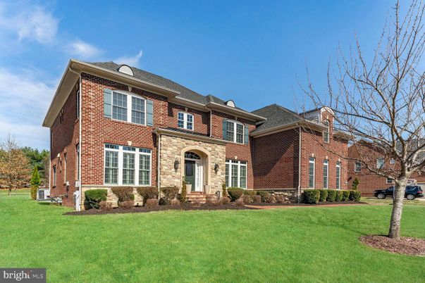 Exterior, Facade, Brick Facade, Georgian