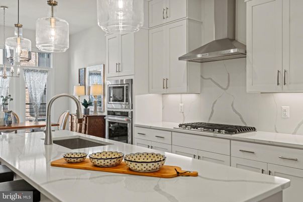 Interior, Kitchen, Pendant Lights, Stainless Steel Appliances