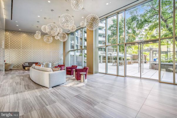 Interior, Living room, Pendant Lights, Recessed Lighting