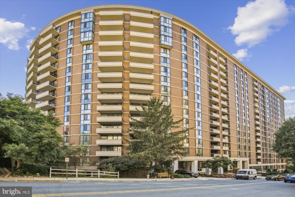 Exterior, Facade, Condo Building