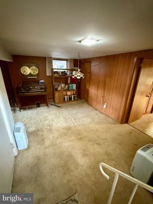Interior, Wooden Walls