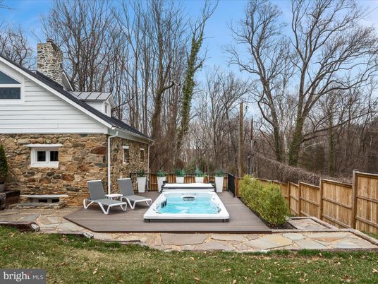 Exterior, Hot Tub