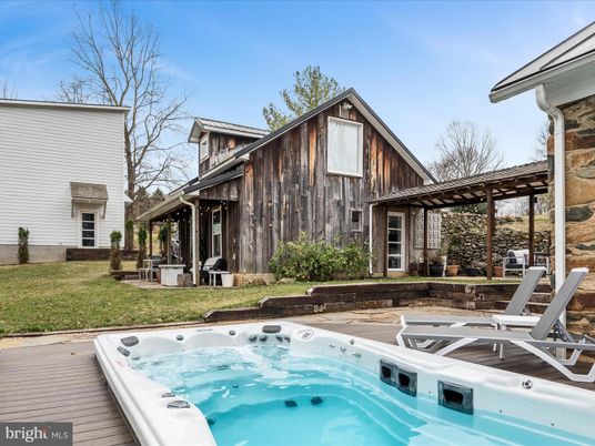 Backyard, Exterior, Hot Tub