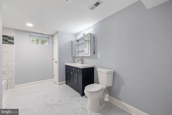Bathroom, Interior, Marble, Recessed Lighting