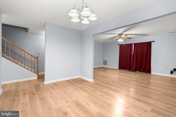 Empty room, Interior, Pendant Lights, Wood Texture Flooring