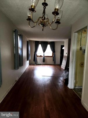 Chandelier, Interior, Wood Texture Flooring