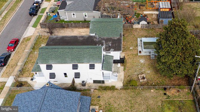 Exterior, Drone