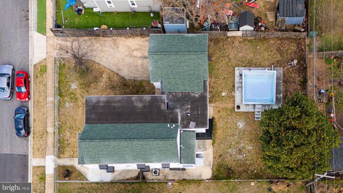 Exterior, Drone
