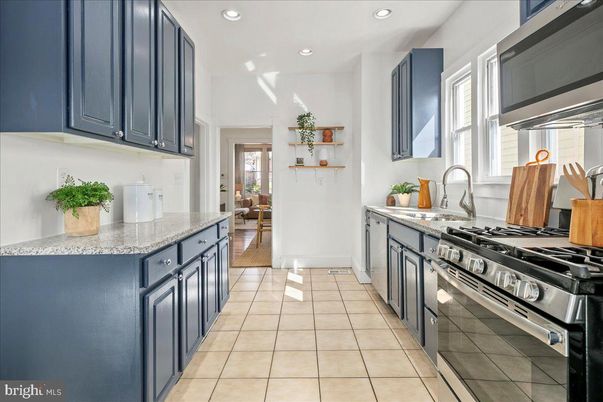 Dining room, Interior, Kitchen, Recessed Lighting, Stainless Steel Appliances