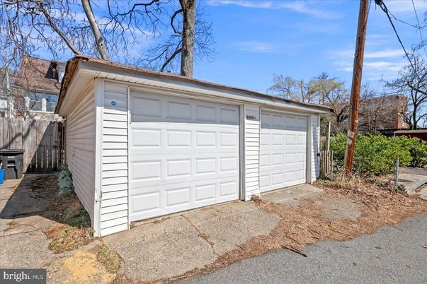 Detached Garage, Exterior