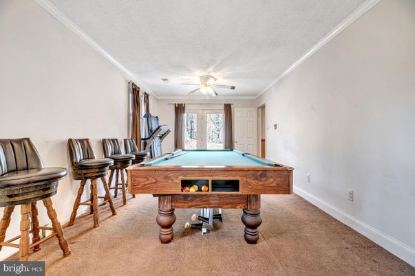 Billiard Table, Game Room, Interior