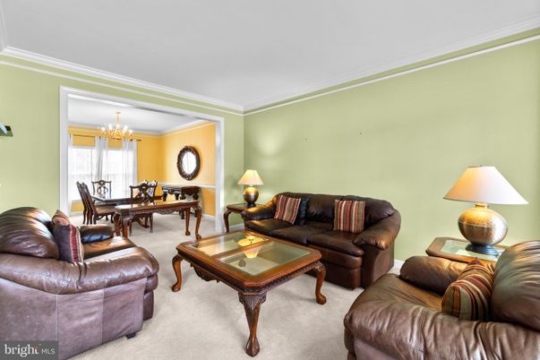 Chandelier, Dining room, Interior, Living room