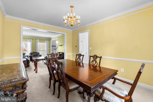 Chandelier, Dining room, Interior, Living room