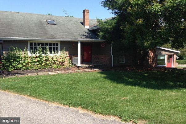 Backyard, Exterior, Facade, Cape Cod