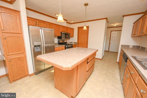 Interior, Kitchen, Pendant Lights, Stainless Steel Appliances