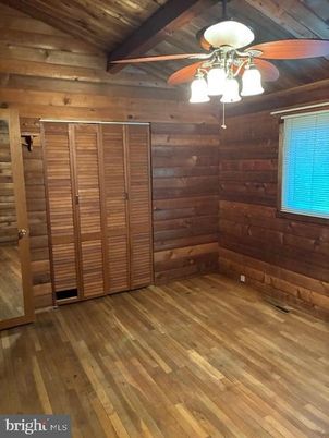 Empty room, Interior, Wooden Beams, Wooden Ceilings, Wood Texture Flooring, Wooden Walls