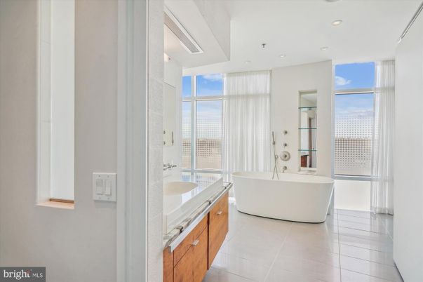 Bathroom, Dual Sink Vanities, Free Standing Baths, Interior, Recessed Lighting