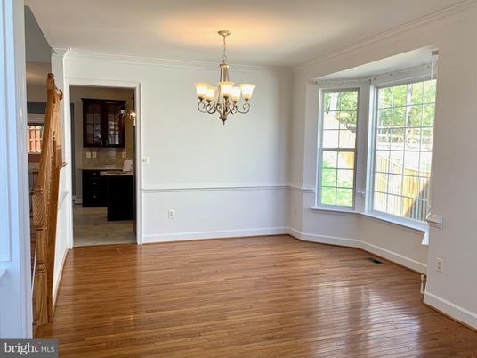 Chandelier, Empty room, Interior, Wood Texture Flooring